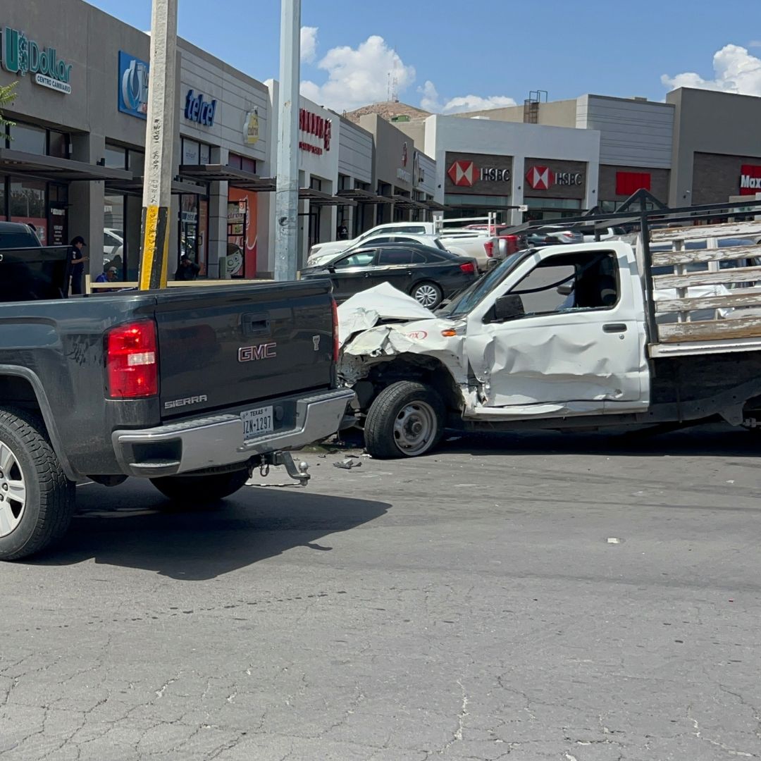 A pesar de lo aparatoso del accidente, no se registraron personas lesionadas.